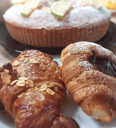 Miramare Alojamento de Acomodação e Pequeno-almoço *